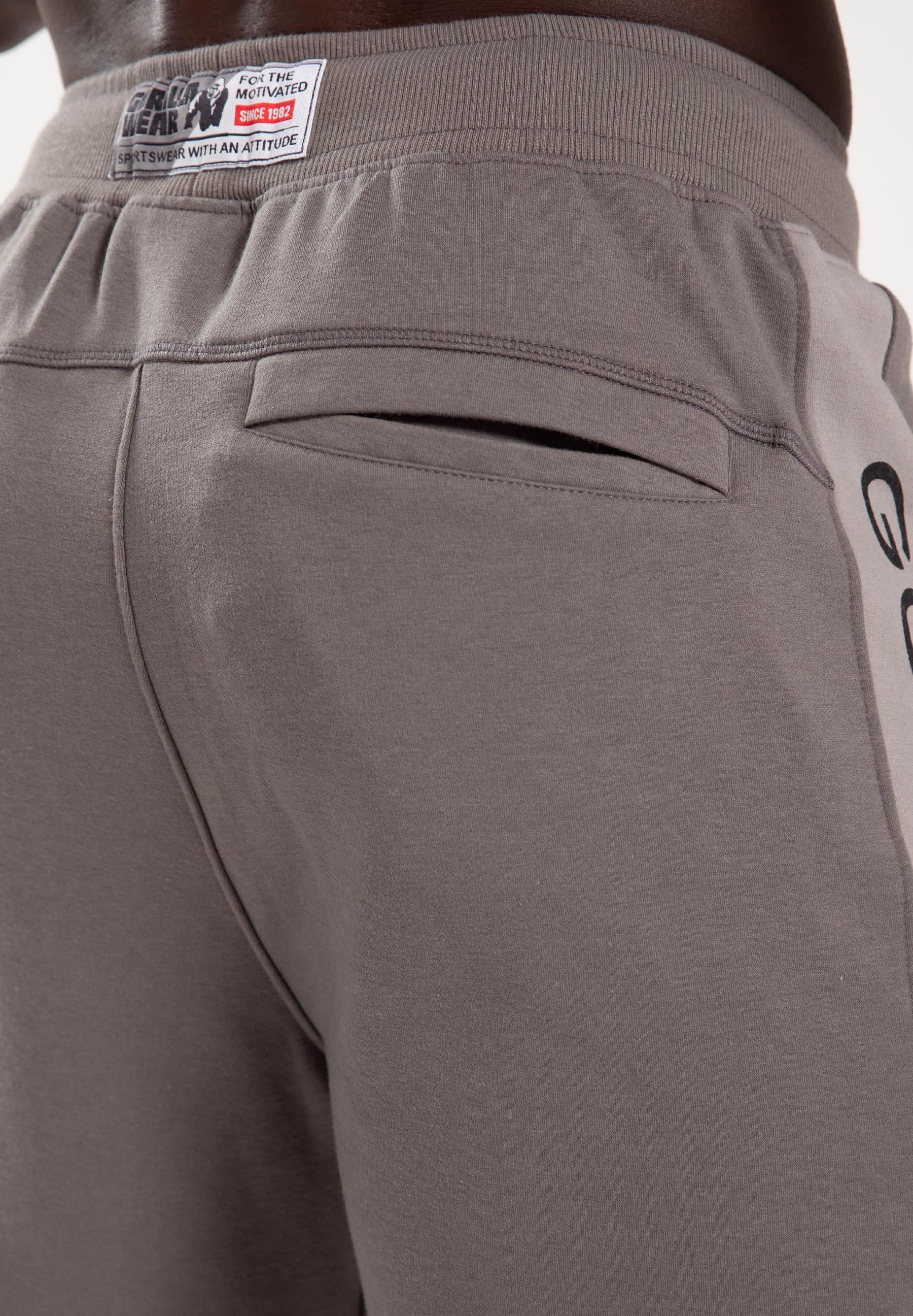 Gorilla Wear Thompson 3/4 Sweatpants - Kaikki värit