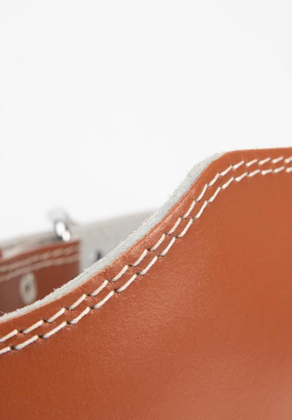 Gorilla Wear 6- Inch Padded Leather Lifting Belt - Kaikki värit